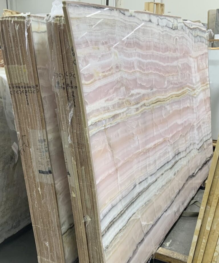 Pink Onyx - The World Of Stone