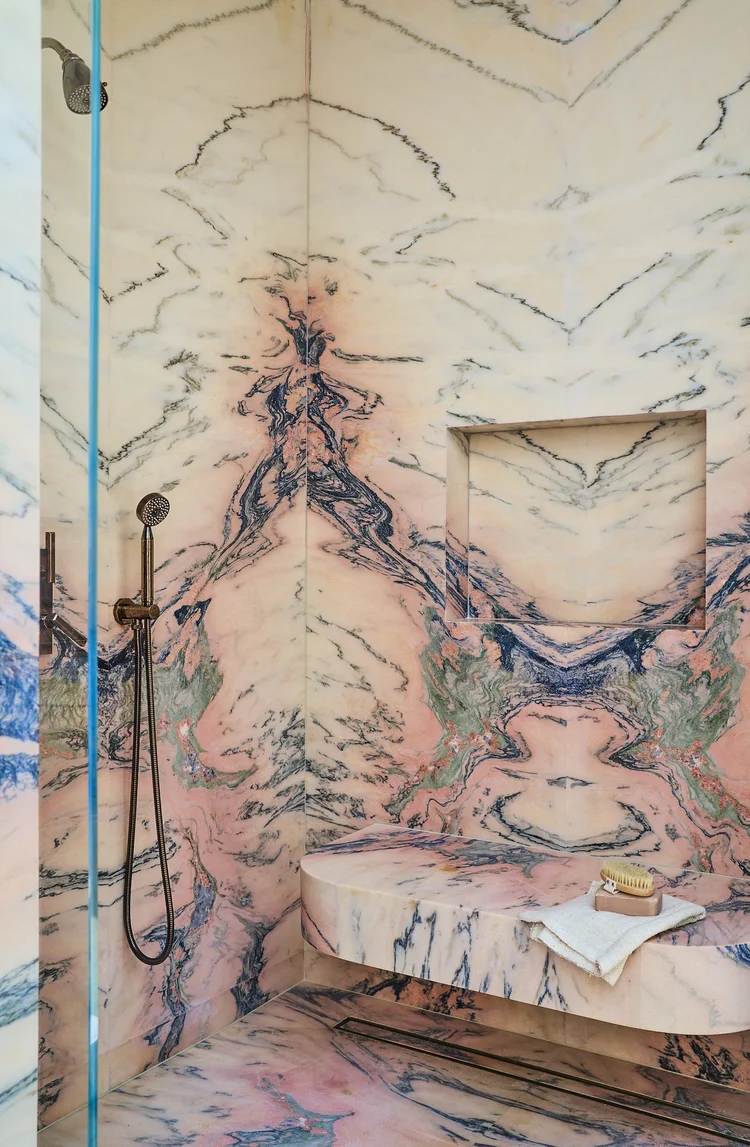 Rosa Aurora Bathroom